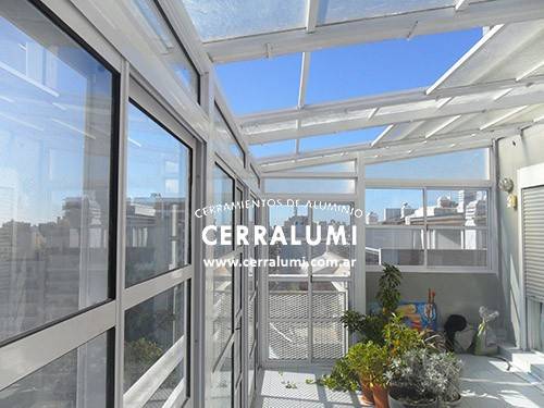 Cerramientos de aluminio de terrazas:<br> Una solucin para cerrar ambientes exteriores 